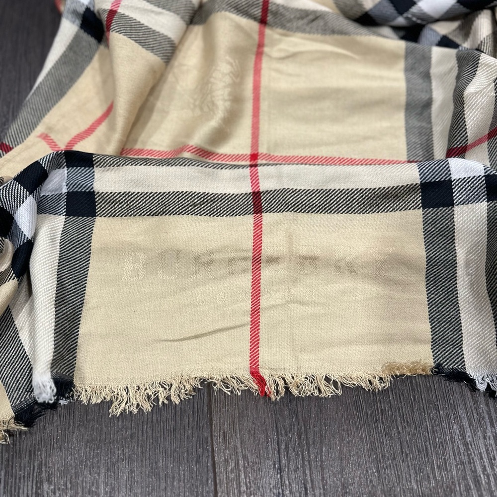 Burberry Classic Check Scarf in Cream and Black - Picture 9 of 9